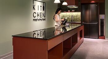 M Village Hotel Tao Dan Park