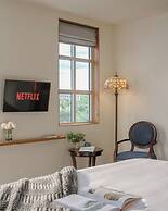 M Village Hotel Tao Dan Park