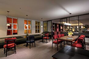 M Village Hotel Tao Dan Park