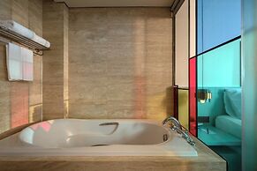 M Village Hotel Tao Dan Park