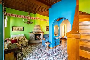 Beachfront Serenity - Petalidi s Moorea Gem