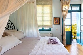 Beachfront Serenity - Petalidi s Moorea Gem