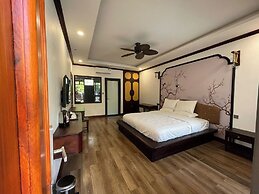 Dream 1985 Hotel