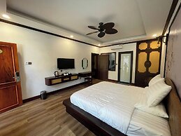 Dream 1985 Hotel