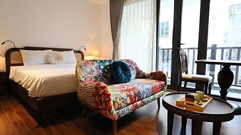 Maison Nha Truc Bach Lake