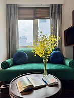 Maison Nha Truc Bach Lake