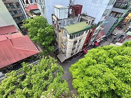 Maison Nha Truc Bach Lake