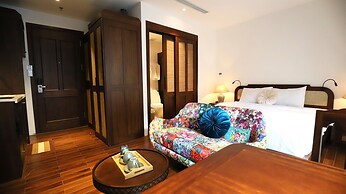 Maison Nha Truc Bach Lake