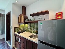 Maison Nha Truc Bach Lake