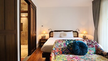 Maison Nha Truc Bach Lake