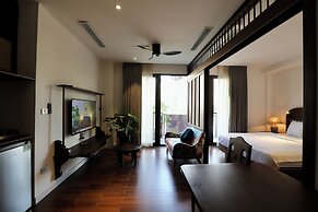 Maison Nha Truc Bach Lake