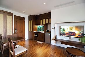 Maison Nha Truc Bach Lake