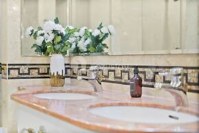 Brassia by Kozystay - Thamrin