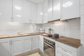 Brassia by Kozystay - Thamrin