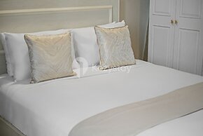 Brassia by Kozystay - Thamrin