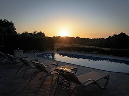 Sarpedon & Rhadamanthus By Forest Villas