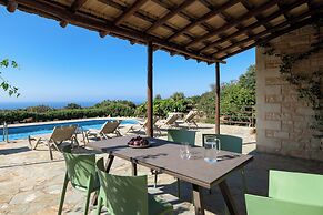 Sarpedon & Rhadamanthus By Forest Villas