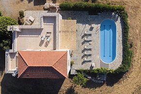 Sarpedon & Rhadamanthus By Forest Villas