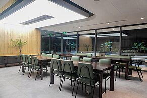 M Village Hotel Ton That Dam