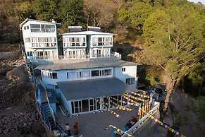 Acanti Dharamshala