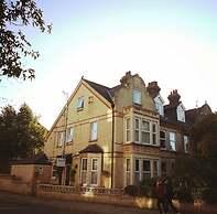 A&B Guest House Cambridge