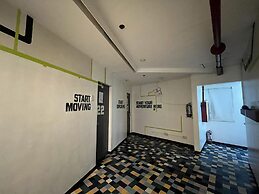 Junction Hostel Poblacion Makati Avenue