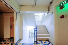 Junction Hostel Poblacion Makati Avenue