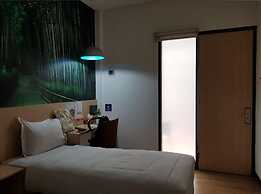 Capital O 94368 Kingstone Hotel