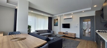 New Flat Large Living Space 1 Close to Lara Beach