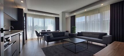 New Flat Large Living Space 1 Close to Lara Beach