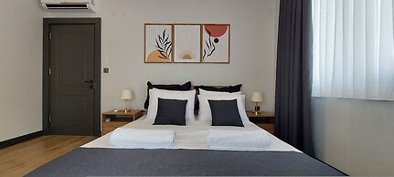 New Flat Large Living Space 3 Close to Lara Beach