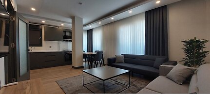 New Flat Large Living Space 3 Close to Lara Beach