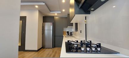 New Flat Large Living Space 3 Close to Lara Beach