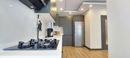 New Flat Large Living Space 4 Close to Lara Beach