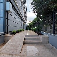 New Flat Large Living Space 4 Close to Lara Beach