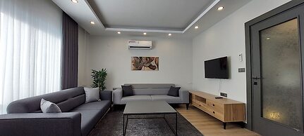 New Flat Large Living Space 5 Close to Lara Beach