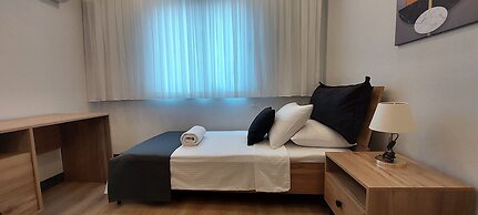 New Flat Large Living Space 5 Close to Lara Beach