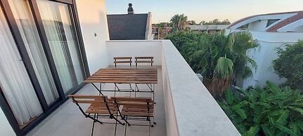 New Flat Large Living Space 5 Close to Lara Beach