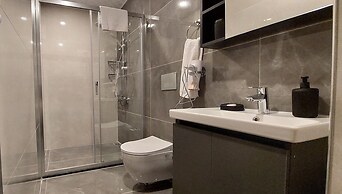 New Flat Large Living Space 5 Close to Lara Beach