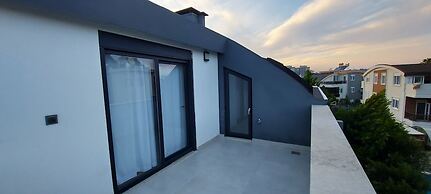 New Flat Large Living Space 2-6 Near By Lara Beach