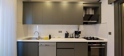 New Flat Large Living Space 2-6 Near By Lara Beach