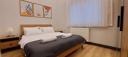 New Flat Large Living Space 2-6 Near By Lara Beach