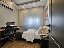 New Flat Large Living Space 2-6 Near By Lara Beach