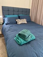 Stylish Retreat - Sleeps 6 Terrace-2bedroom-petsok