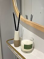 Stylish Retreat - Sleeps 6 Terrace-2bedroom-petsok