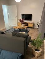 Stylish Retreat - Sleeps 6 Terrace-2bedroom-petsok