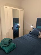 Stylish Retreat - Sleeps 6 Terrace-2bedroom-petsok