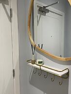 Stylish Retreat - Sleeps 6 Terrace-2bedroom-petsok