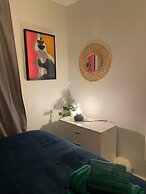 Stylish Retreat - Sleeps 6 Terrace-2bedroom-petsok