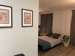 Stylish Retreat - Sleeps 6 Terrace-2bedroom-petsok